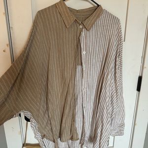 American Eagle Linen Button Down